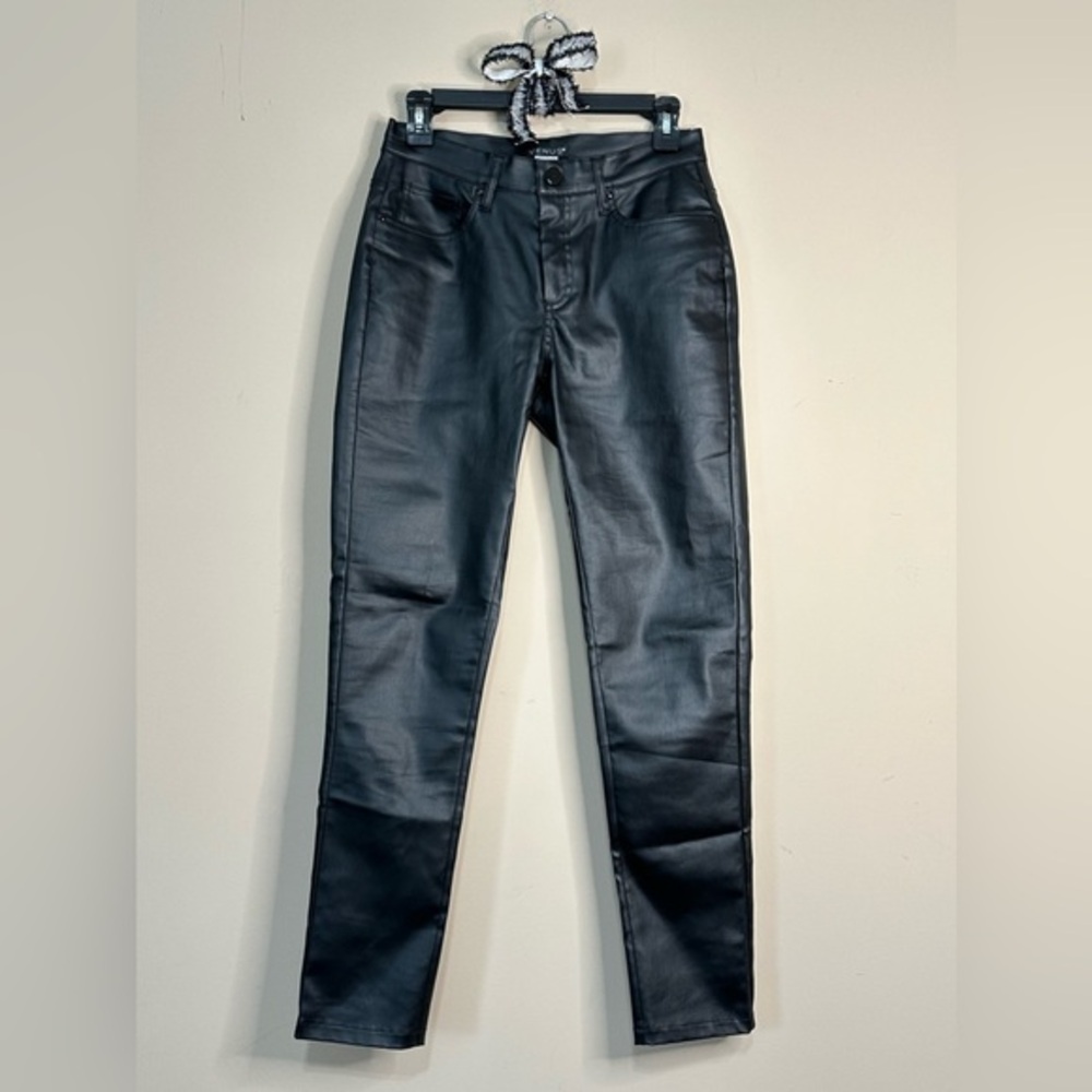 Venus black size 6 leather look pants NO flaws, Look brand new